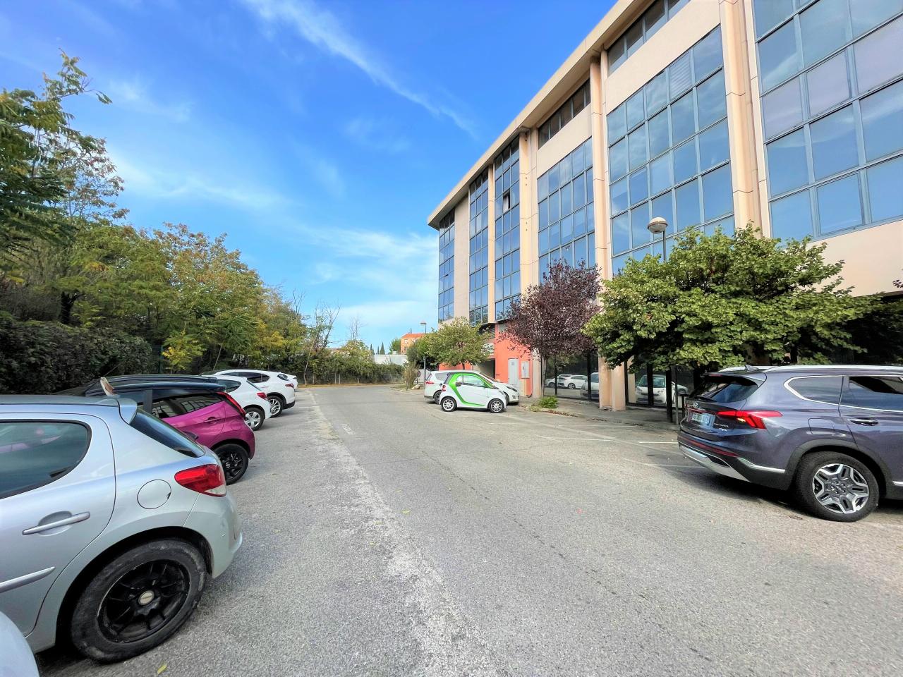 Bureau Aix-en-Provence 558m² Location bureau Aix-en-Provence Bouches-du-Rhône OLBUR2421641 2